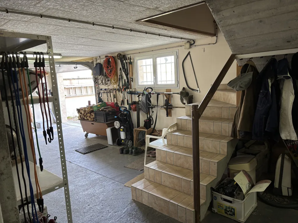 Garage - Maison Prête à Emménager avec Terrain à Autry-Issards