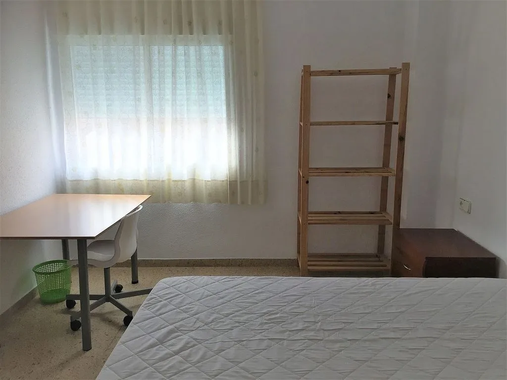 Magamistoad - Furnished Flat with Balcony in Benimaclet