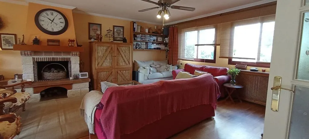 Living Room - Chalet with Pool and Terrace in Simancas