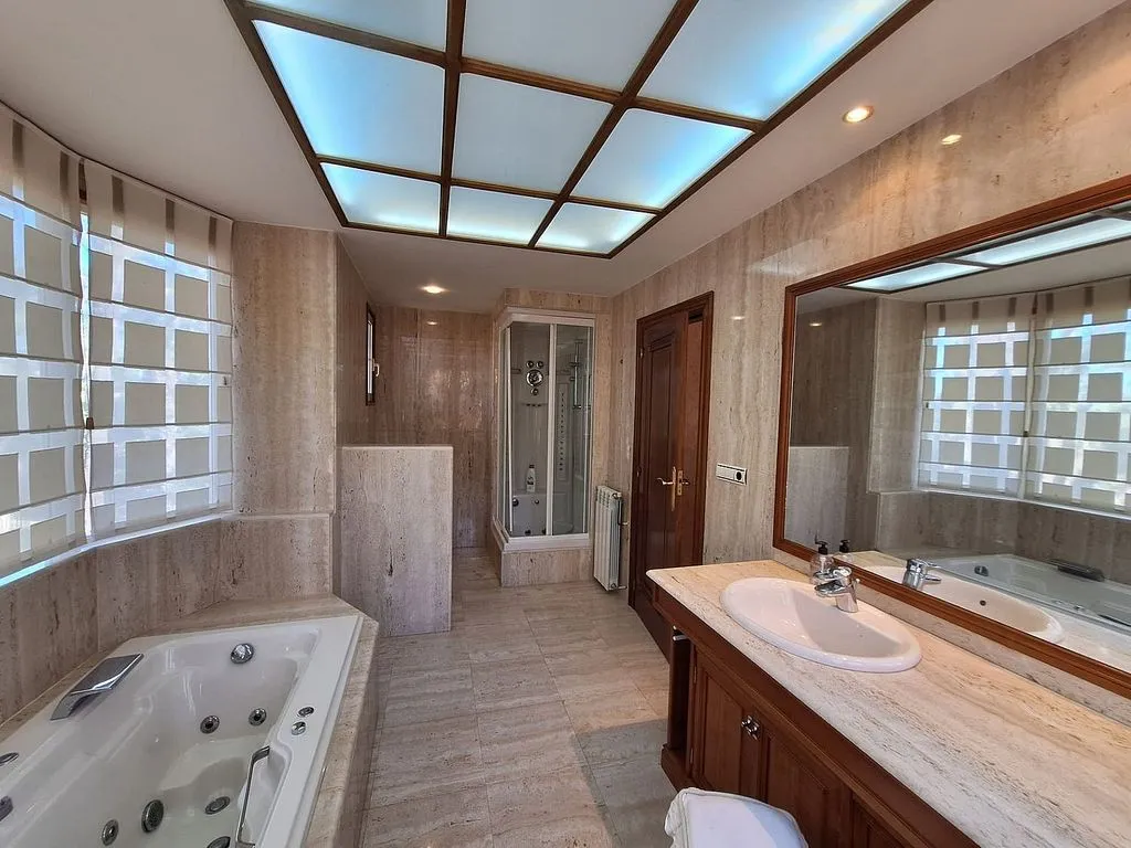 Vannitoad - Detached House with Spa in Elche