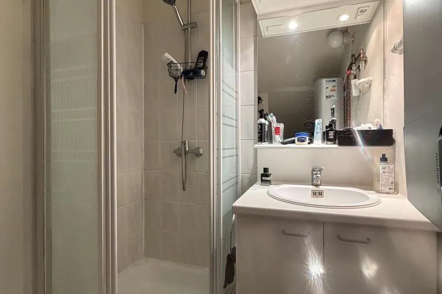 Salles de bain - Duplexstudio dans le Centre de Leuven