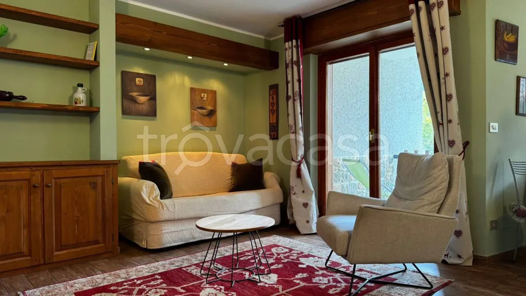 Séjour - Rustic-Style Apartment with Balcony in Bardonecchia