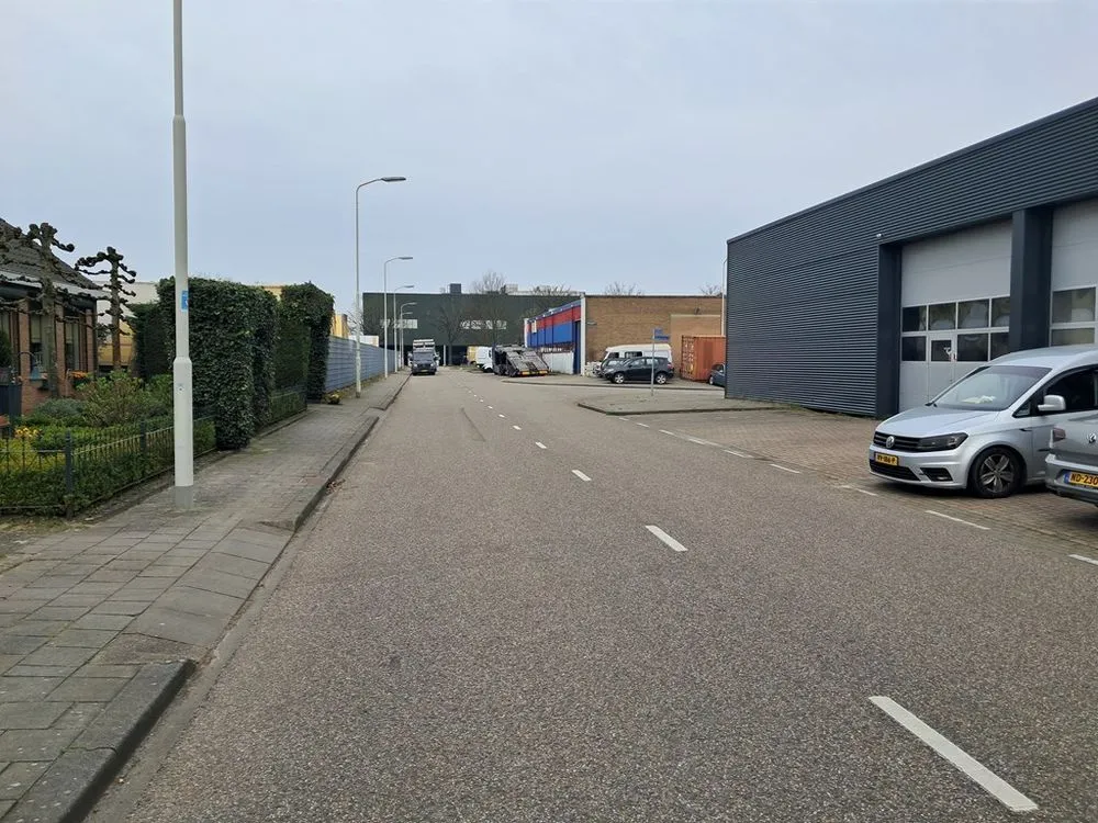 Välivaade - Business Unit with Office Space in Roosendaal