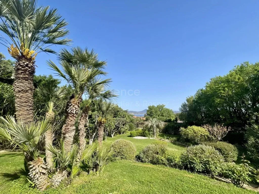 Aed - Charming Villa with Pool in Saint-Tropez