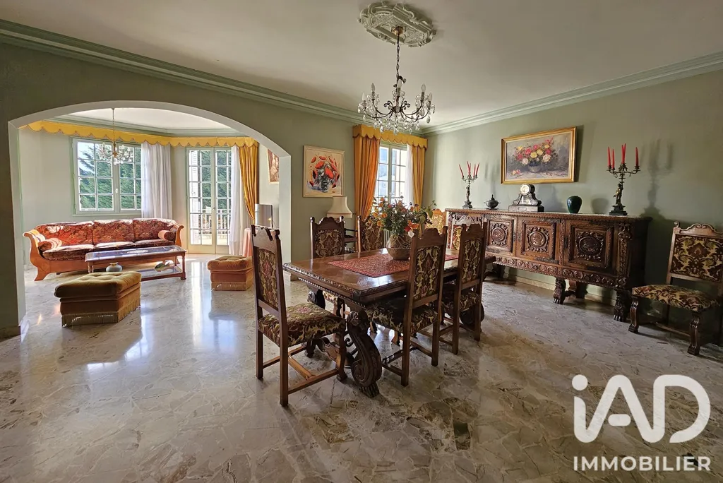 Salle à manger - Maison de Caractère avec Terrasse à Satillieu