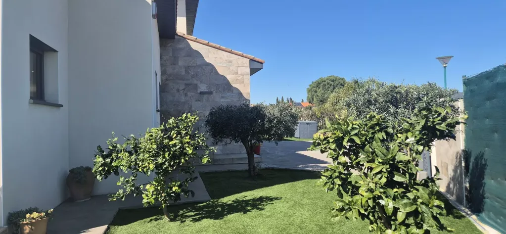 Aed - Villa with Pool in Millas