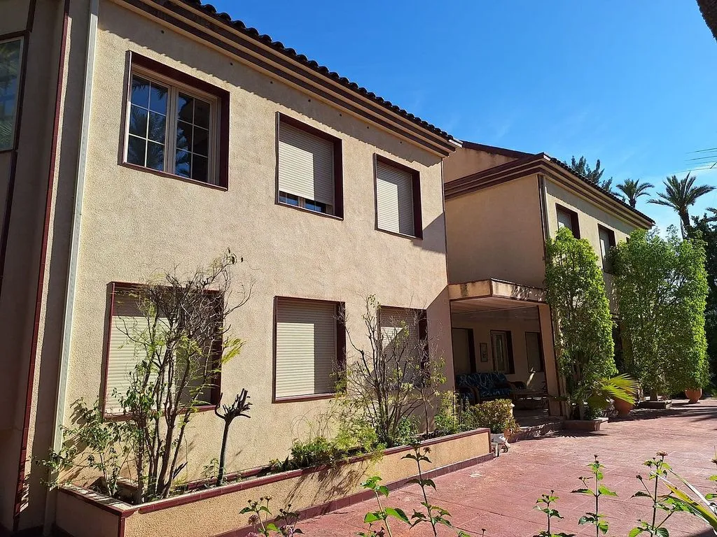 Aed - Detached House with Spa in Elche