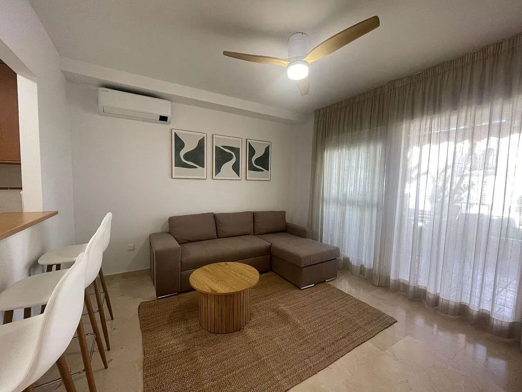 Elutuba - 1-Bedroom Apartment with Pool in Casares