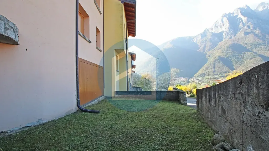 Jardin - Bifamiliar Villa with Garden in Niardo