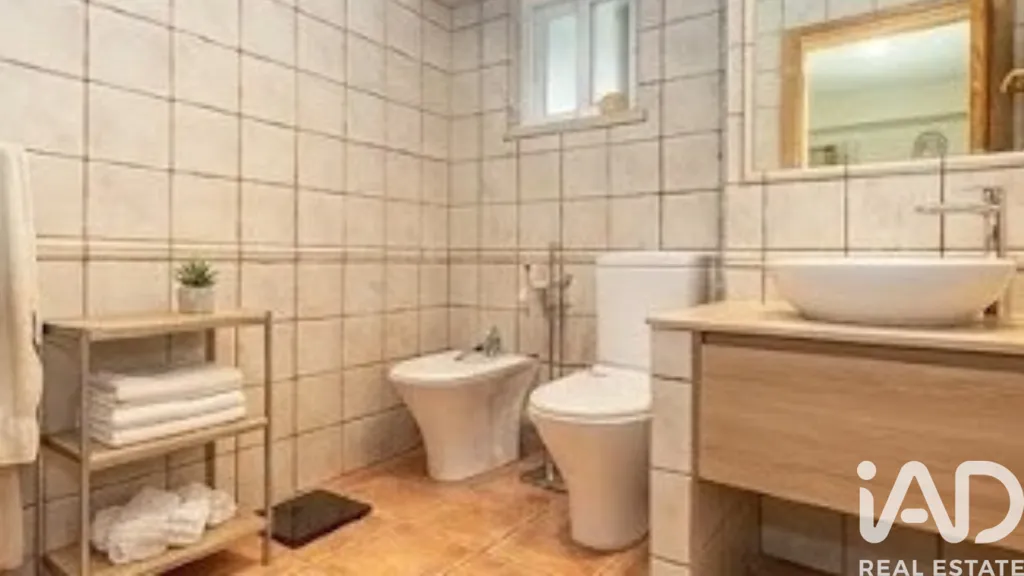 Bagni - 3-Bedroom Apartment with Ferry Access in Almada