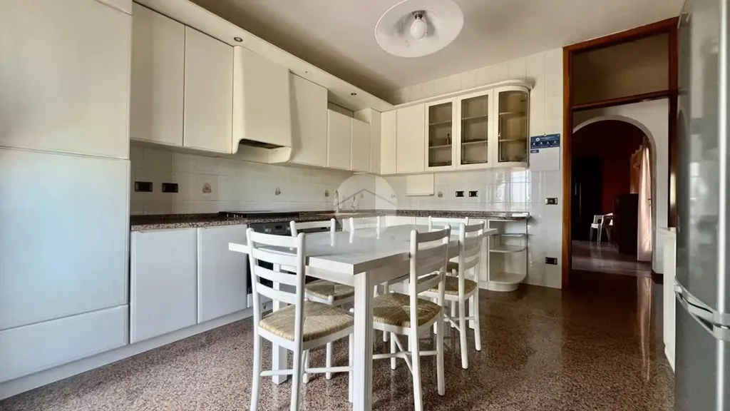 Söögituba - Rear-Facing Apartment with Terrace in Vigonovo