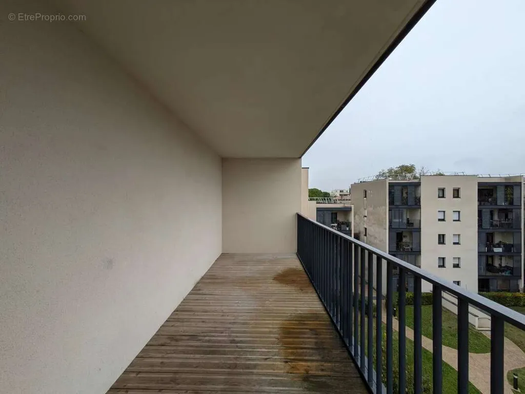 Rõdu - Studio with Balcony in Royan Centre