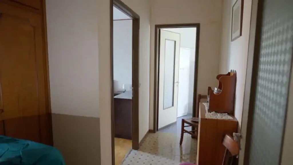 Chambres - Trilocale with Balcony in Biella