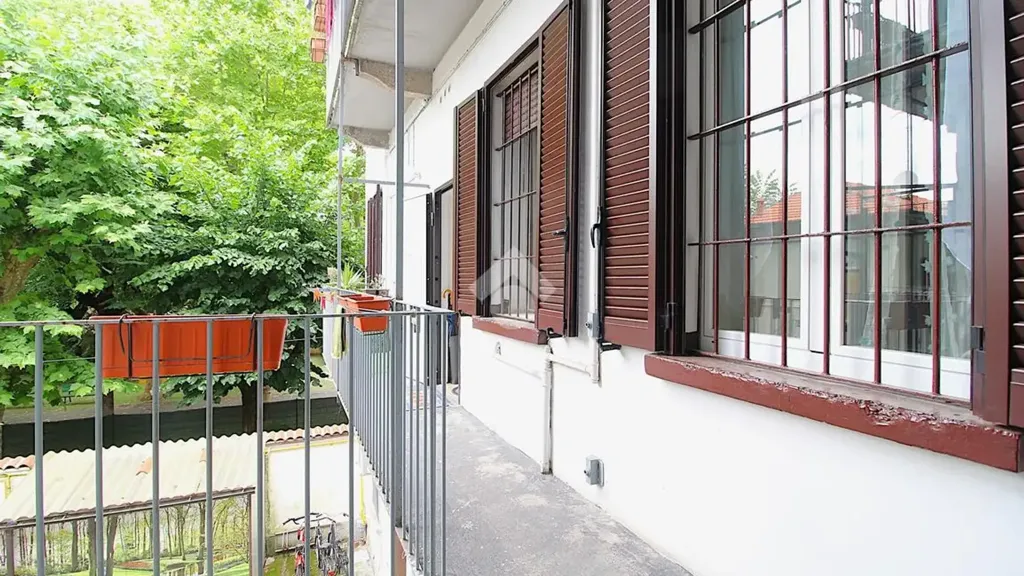 Balcon - Modernised Triplex in Milan's Quiet Court