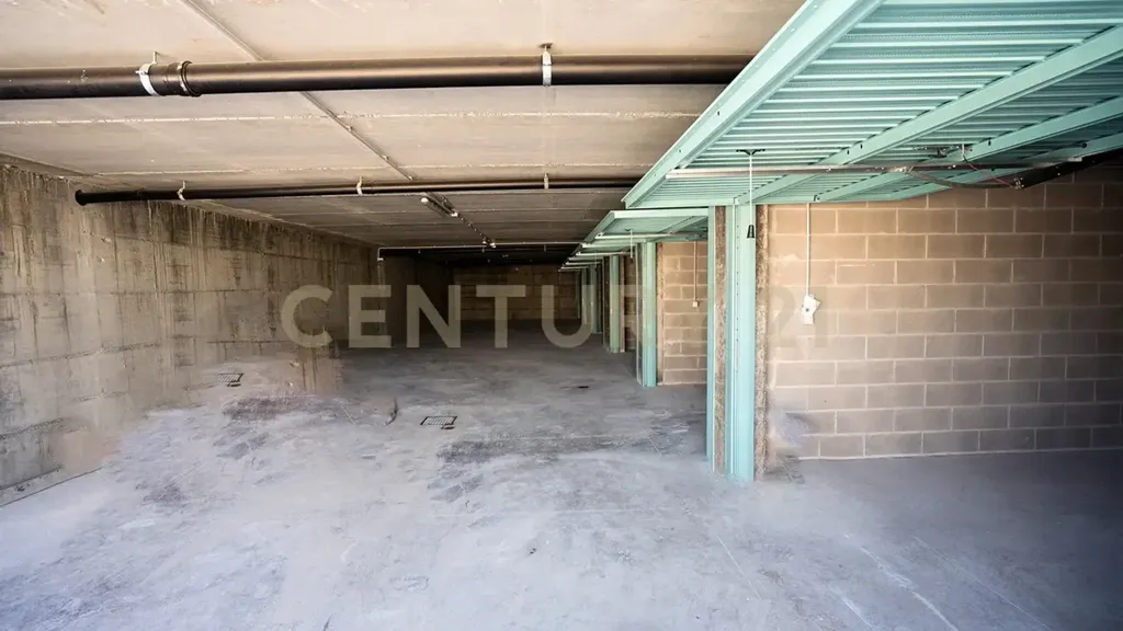 Garage - New Ground-Floor Flat with Garden in Zevio