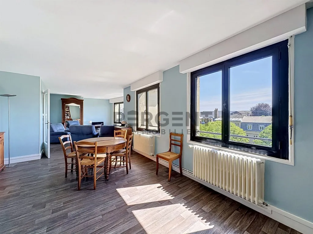 Séjour - Appartement 5 Pièces + Studio Indépendant au Cœur de la Ville