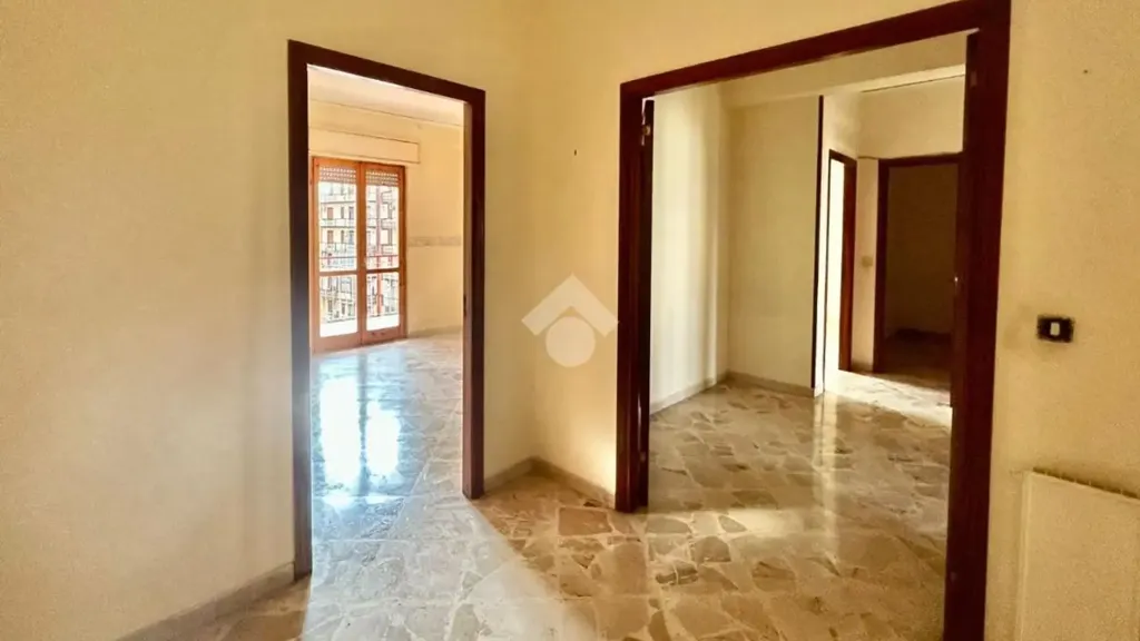 Ingresso - Spacious Apartment with Balcony in Palermo