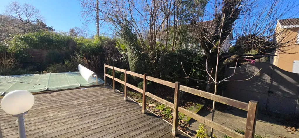 Jardin - Maison de Ville avec Piscine à Périgueux