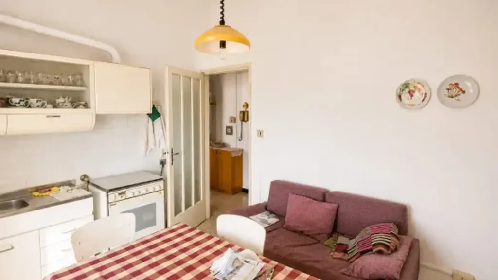 Cuisine - Personalisable Triplex with Balcony in Asti