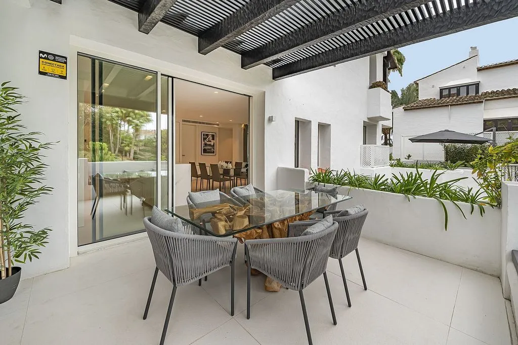 Terrass - Duplex with Pool in Marbella's Golden Mile