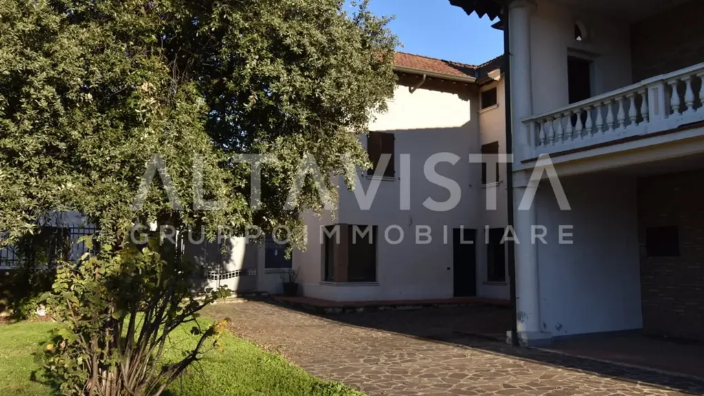 Välivaade - Villa with Pool in Montichiari Centre