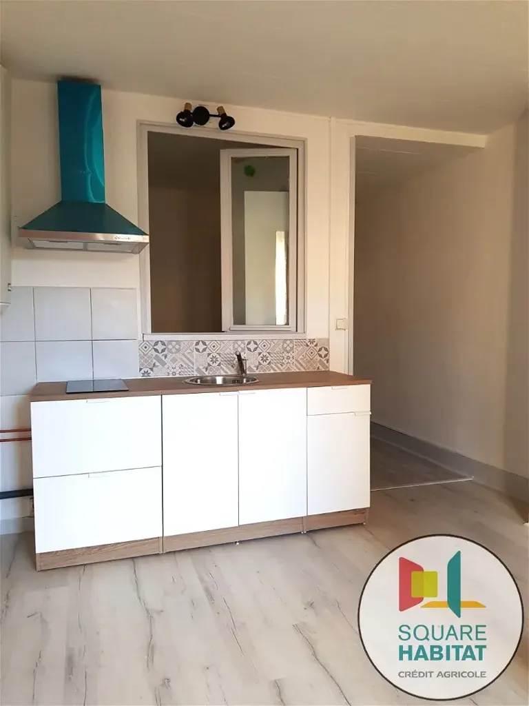 Köök - Renovated 1-Bed Flat in Issoire Centre