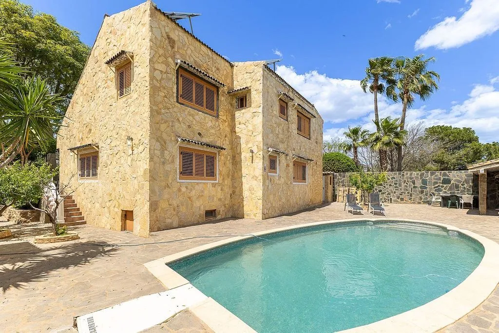 Piscine - Chalet with Pool and Terrace in L'Eliana