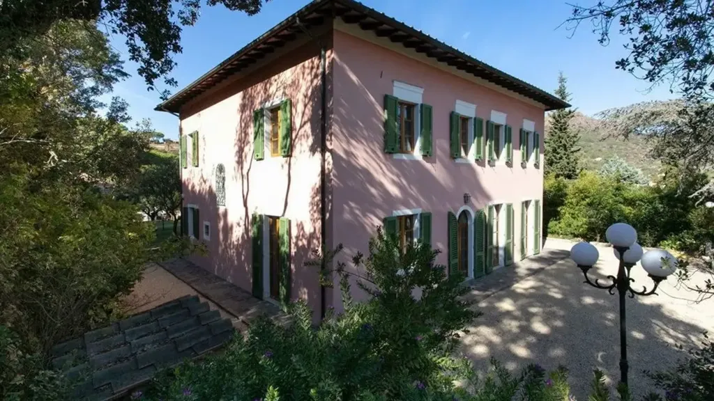 Välivaade - Historic Villa with Pool in Porto Azzurro