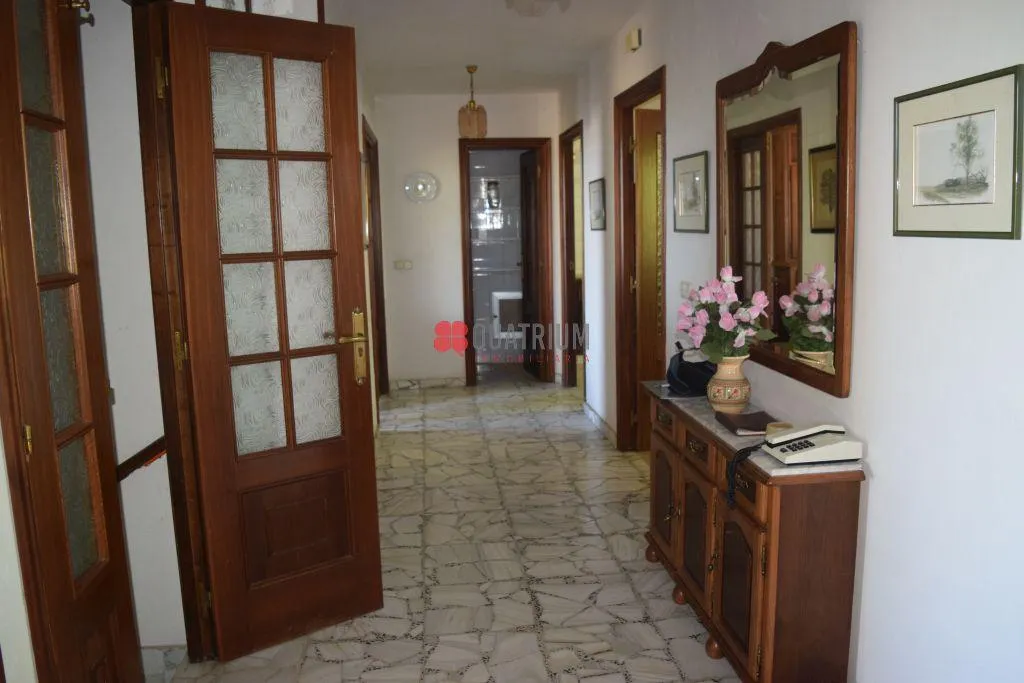 Esik - Terraced House with Garden in Teo