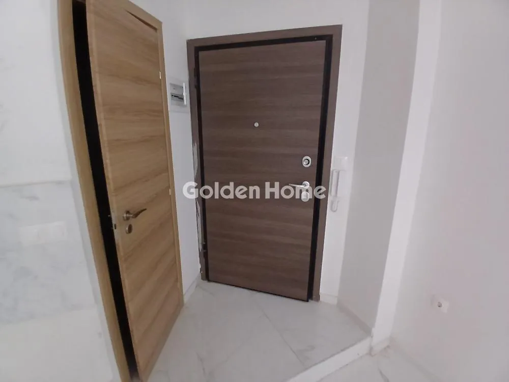 Entrée - Modern Flat with Park View in Thessaloniki Centre