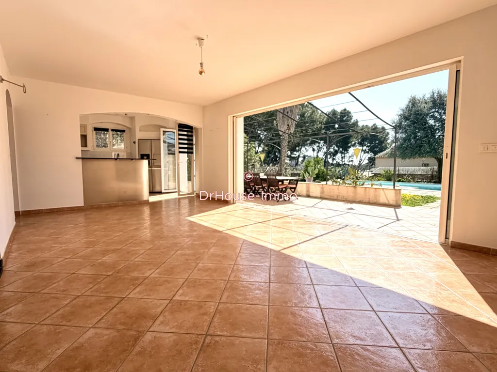 Séjour - Villa avec Piscine et Jardin à Ceyreste