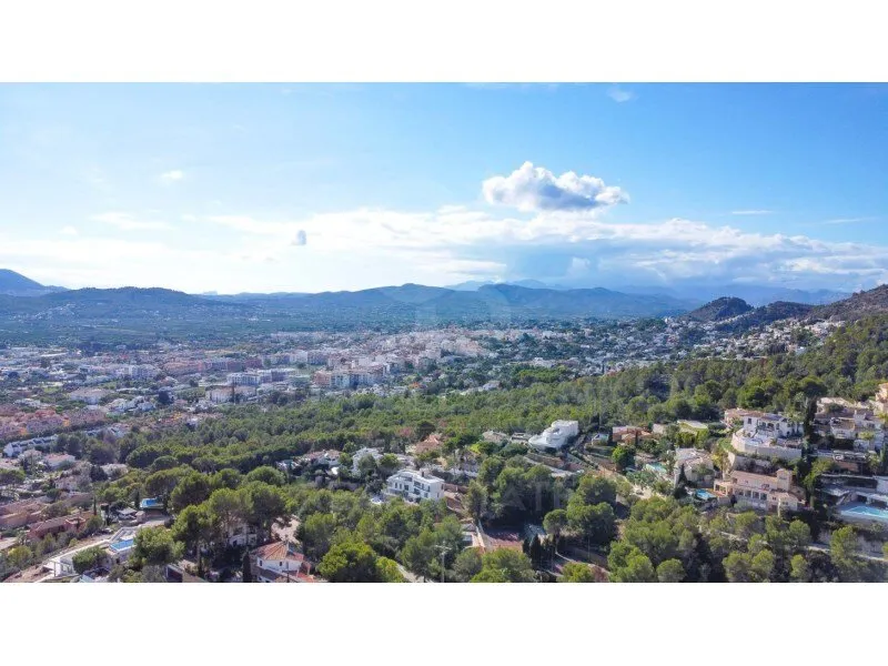 Traditional Villa with Panoramic Views in Javea