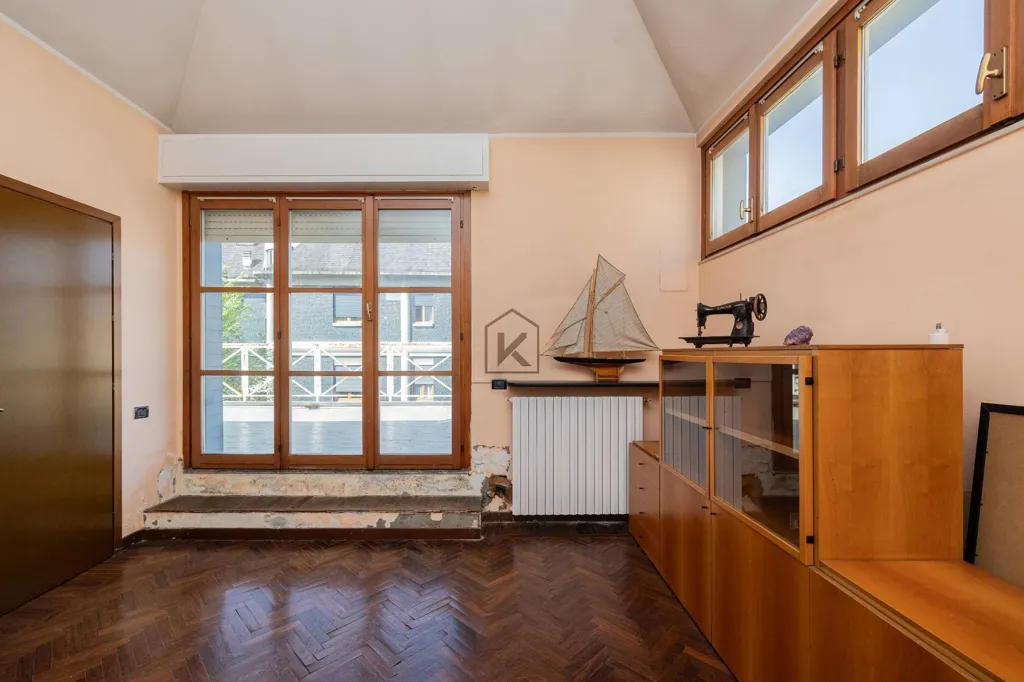 Office - Luxury Villa with Private Garden in Milan