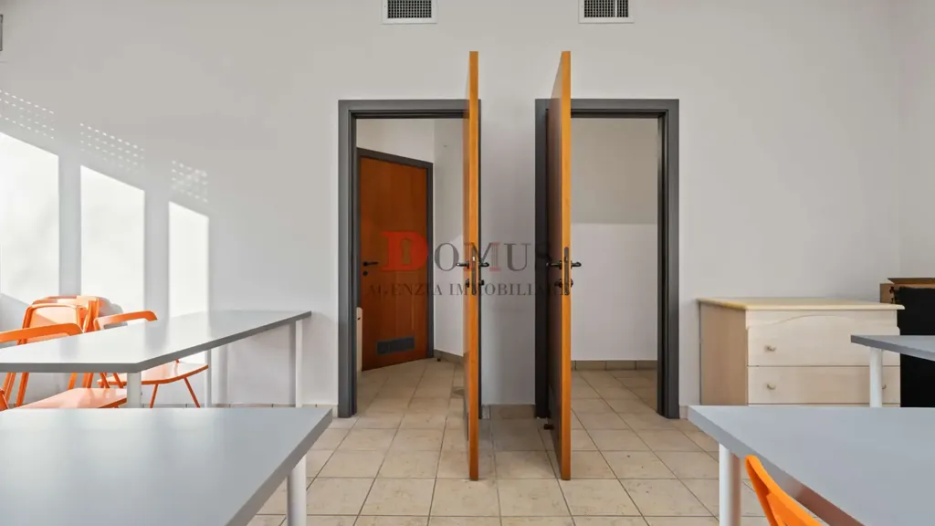 Bureau - Trilocale with Balcony in Mantova