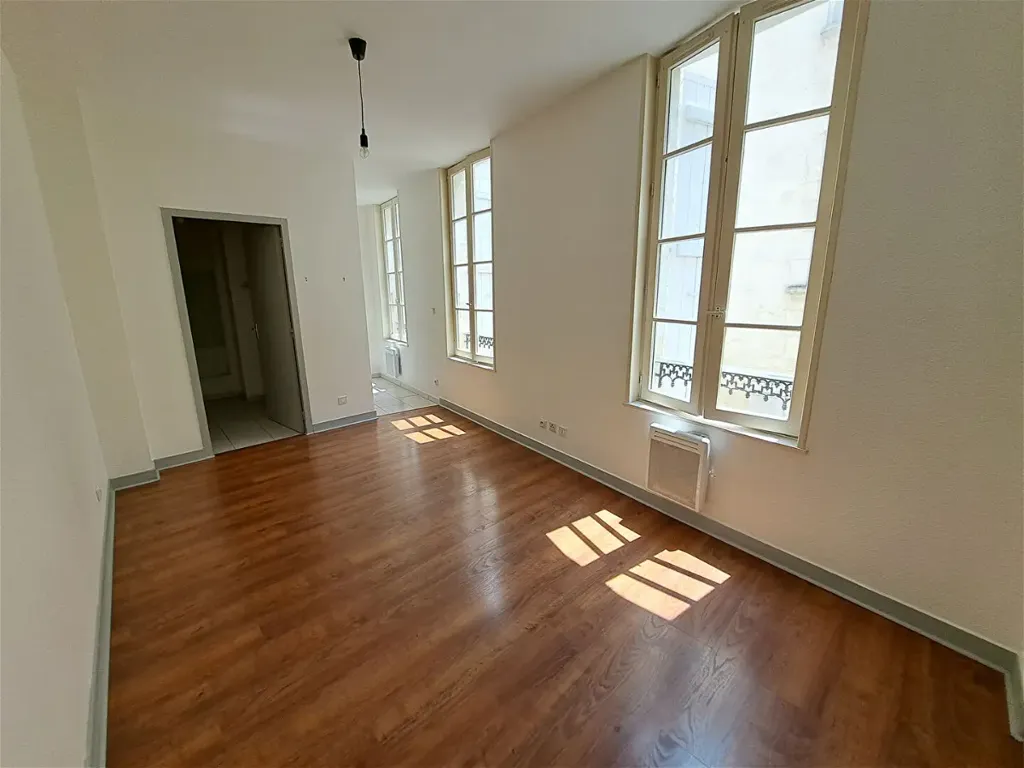 Appartement 1 pièces à Saintes