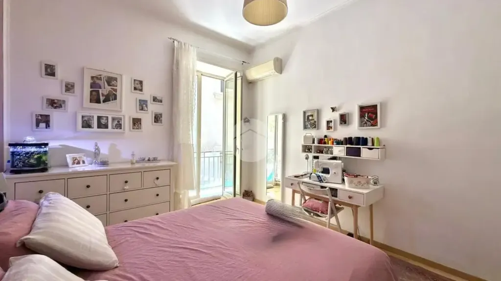Camere da letto - Rearranged Apartment with Balcony in Naples