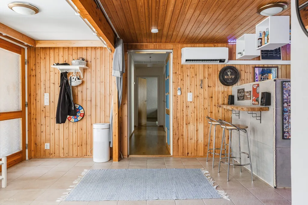 Entrée - Detached House with Pool in Lahti Patomäki