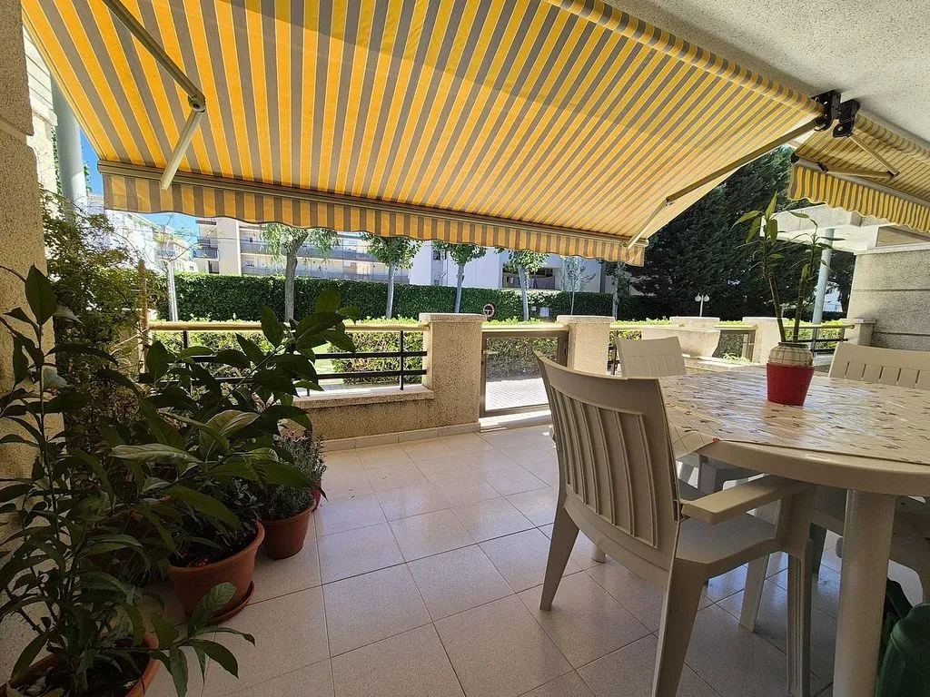 Terrasse - Apartment with Pool and Terrace in Coma-Ruga
