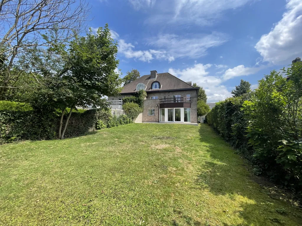 Jardin - Maison 3 Façades avec Jardin à Wezembeek-Oppem