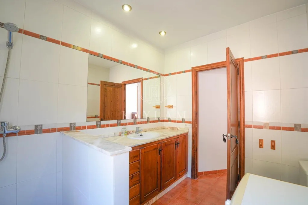Vannitoad - Rustic Chalet with Pool in Canyelles