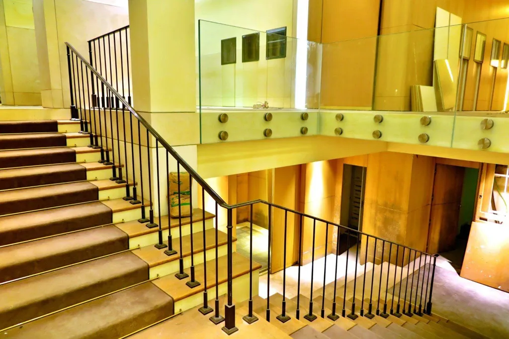 Pièces - Commercial Space with Prime Location in Valencia