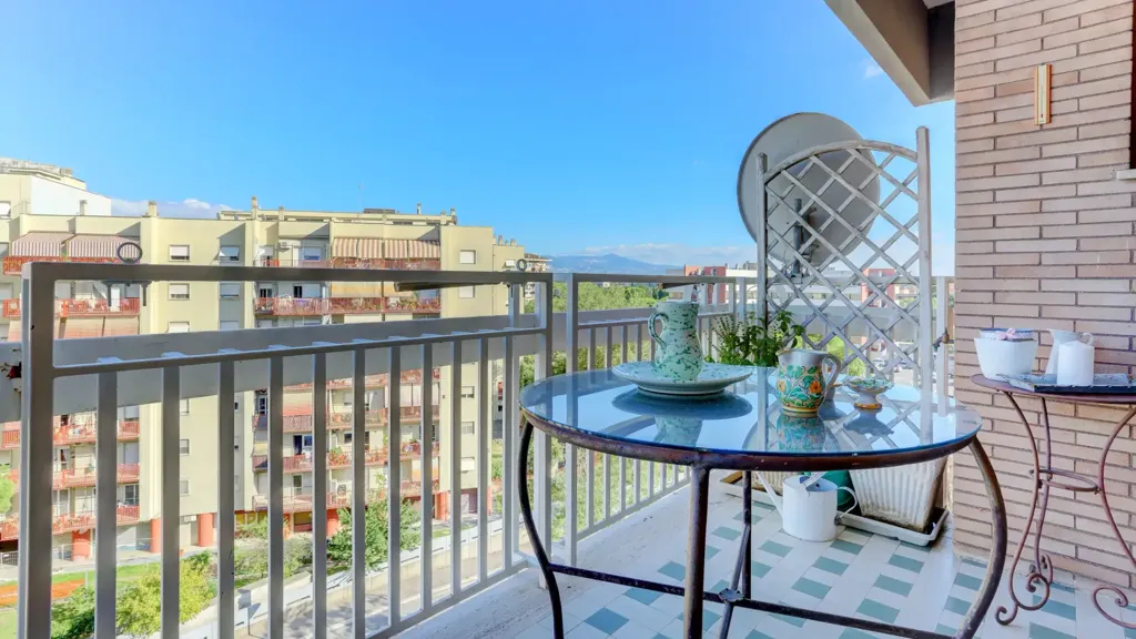 Balcon - Renovated Penthouse with Terraces in Rome