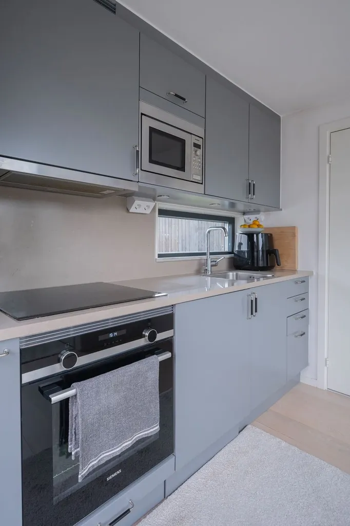 Köök - Studio Flat with Garden in Högmora, Huddinge