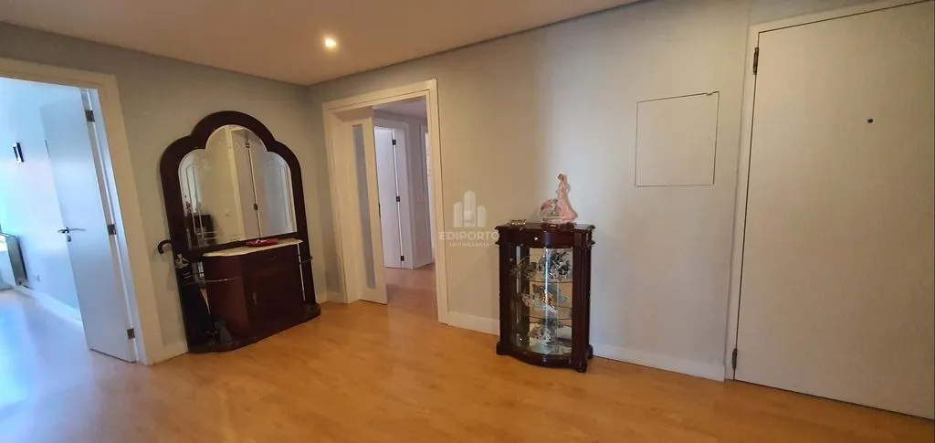 hallway_entrance