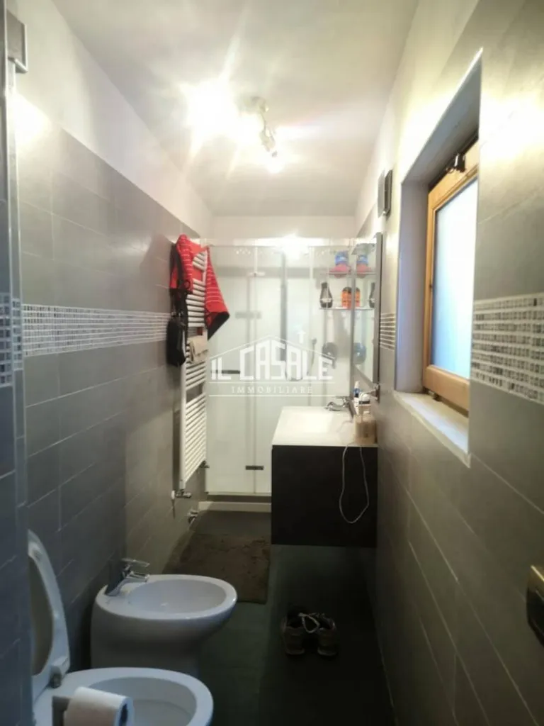 Salles de bain - Spacious Apartment with Terrace near Dicomano