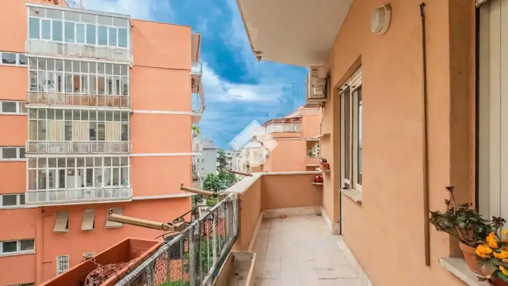 Balcon - Apartment with Triple Exposure in Balduina, Rome