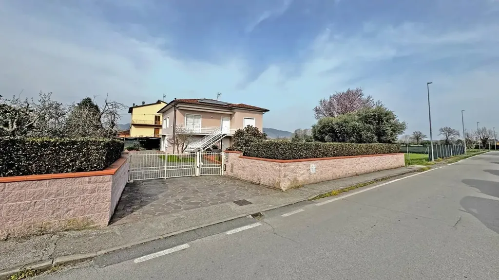 Extérieur - Rustic Villa with Solar Panels in Lucca
