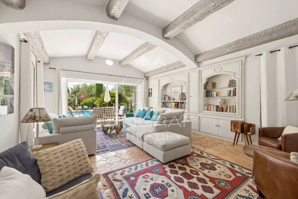 Séjour - Villa provençale avec piscine à Cap d'Antibes