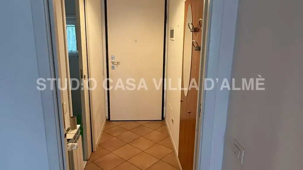hallway_entrance