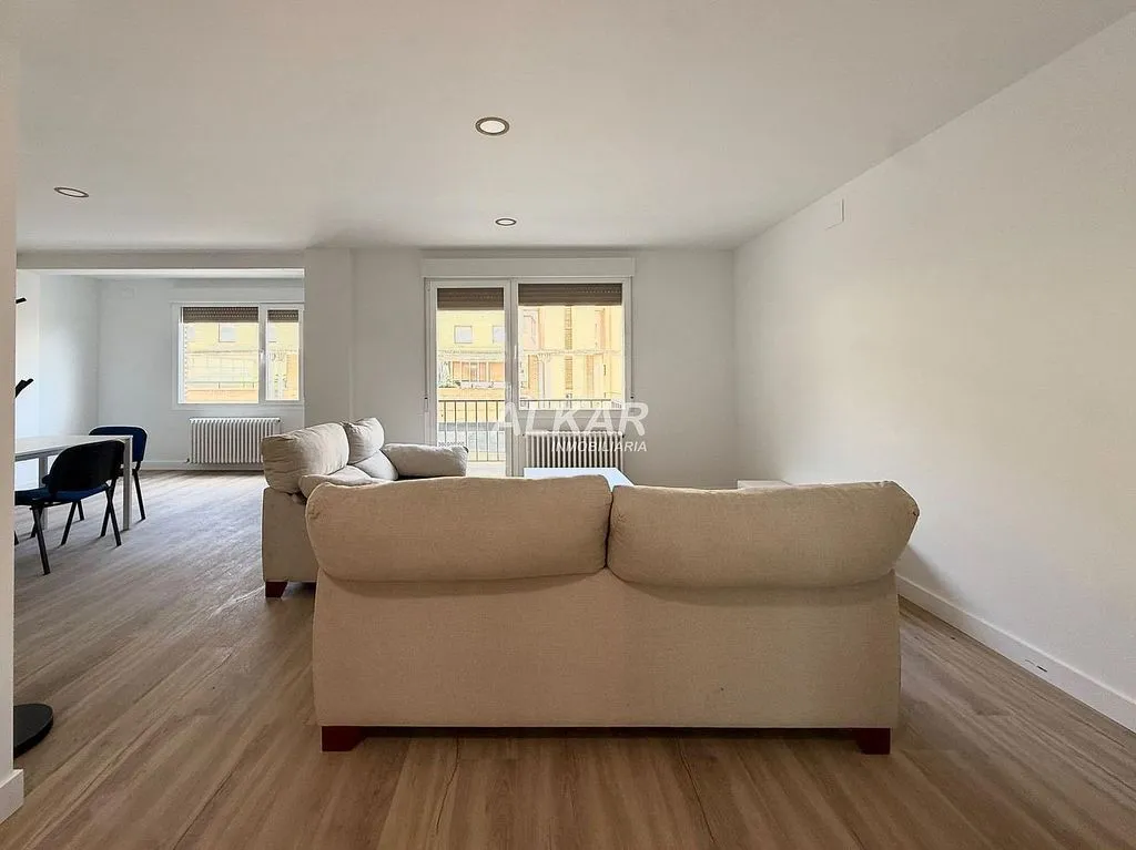 Séjour - Modernised Flat with Terrace in Tudela Centre